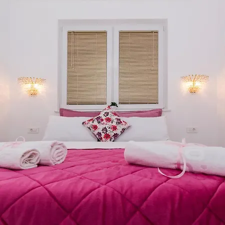 Tatjana Niche Apartment